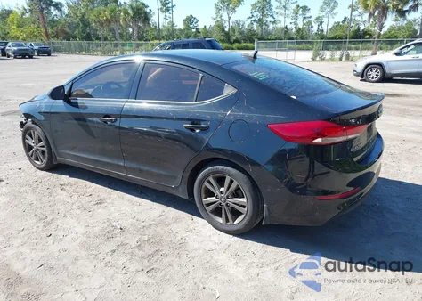 2018 Hyundai Elantra Value Edition z USA, uszkodzony, nr VIN 5NPD84LF6JH377535